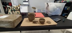 Proyectos de cerámica secandose.